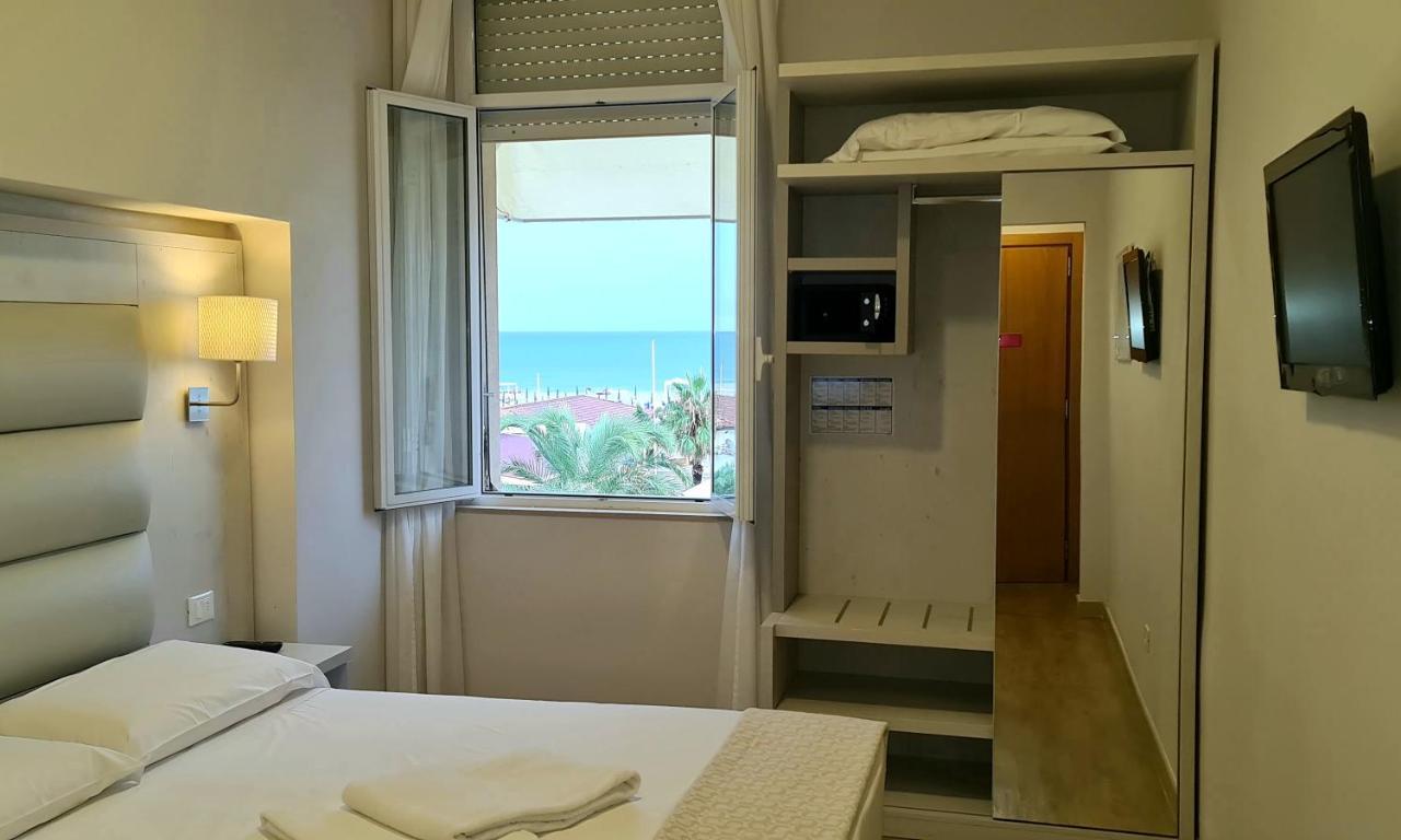 Hotel Biagi & Residence Lido di Camaiore Exteriör bild