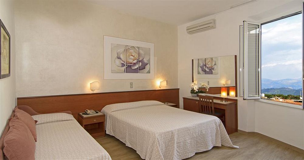 Hotel Biagi & Residence Lido di Camaiore Exteriör bild