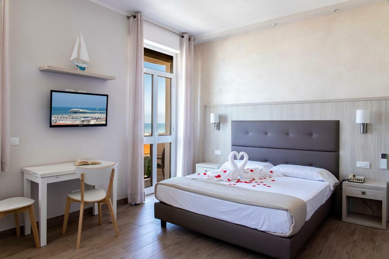 Hotel Biagi & Residence Lido di Camaiore Exteriör bild