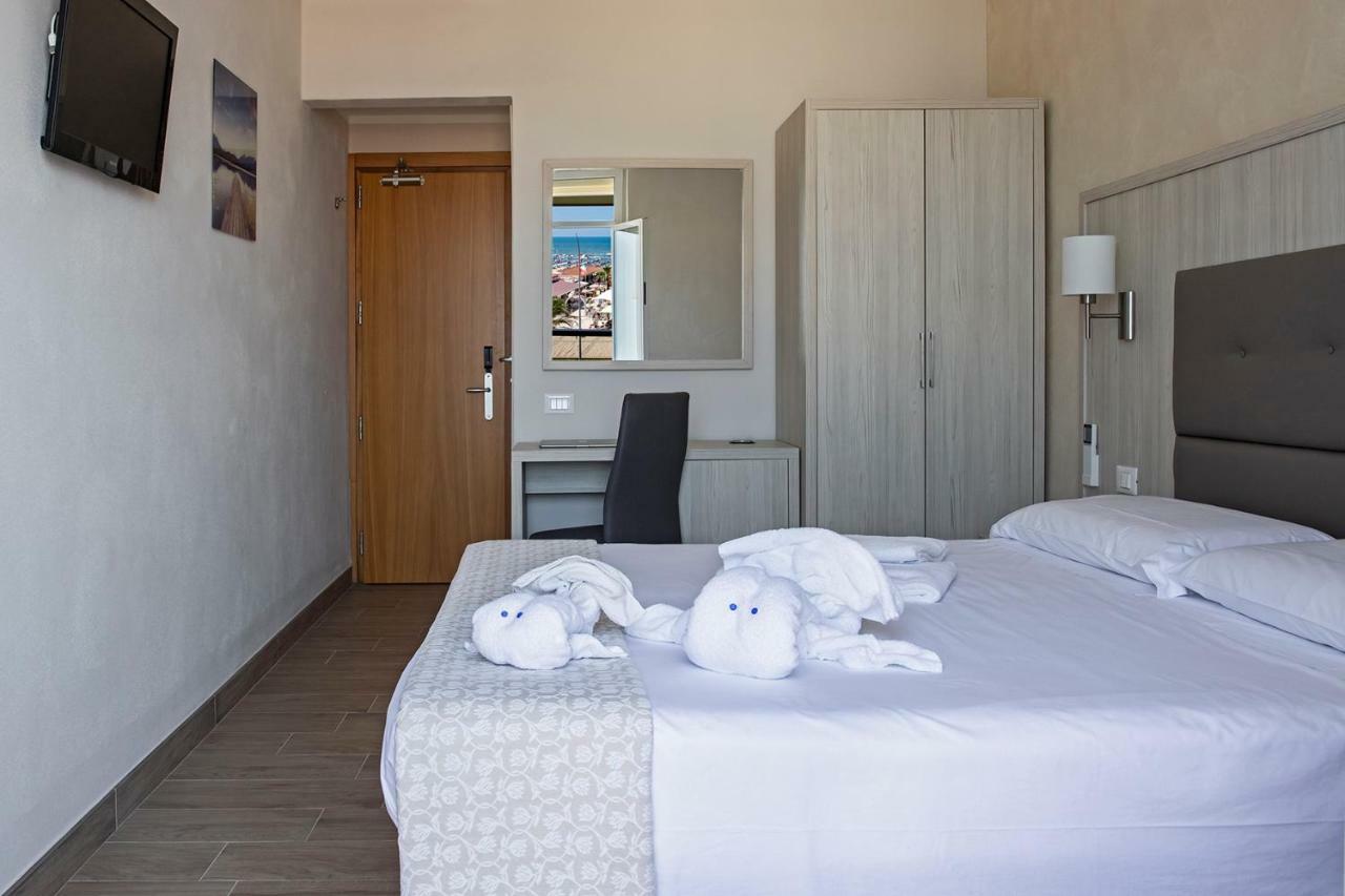 Hotel Biagi & Residence Lido di Camaiore Exteriör bild